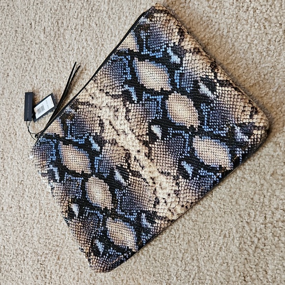 Banana Republic Snake Skin Embossed Leather Clutch Oversized Buttery Soft NWT - Picture 3 of 16